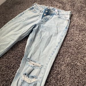 H&M LOW WAISTED BOYFRIEND RIPPED JEANS
